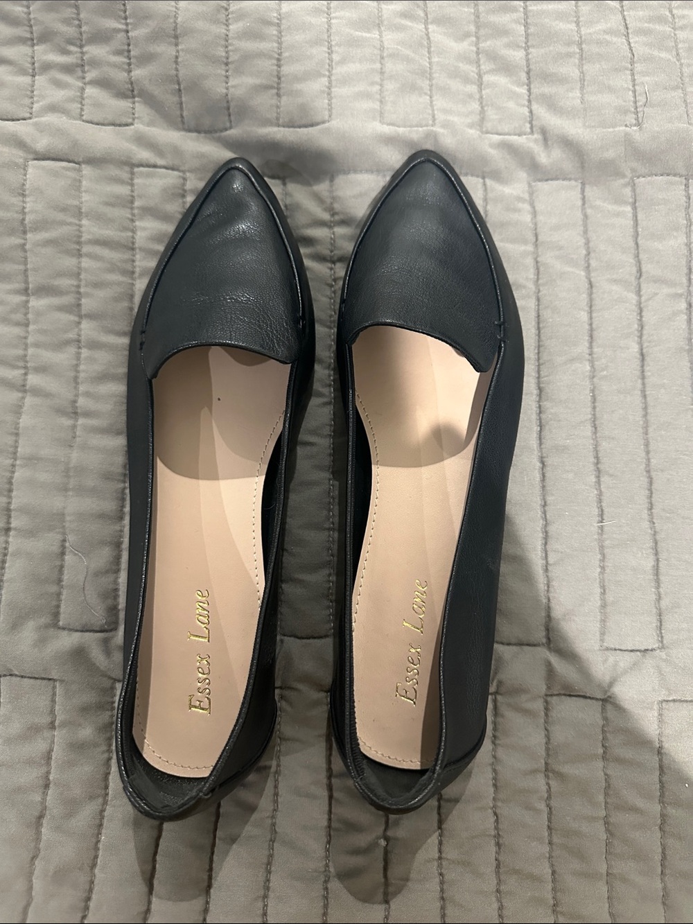 Essex Lane size 8.5 women’s Black Pointed-Toe Slip-On Flats